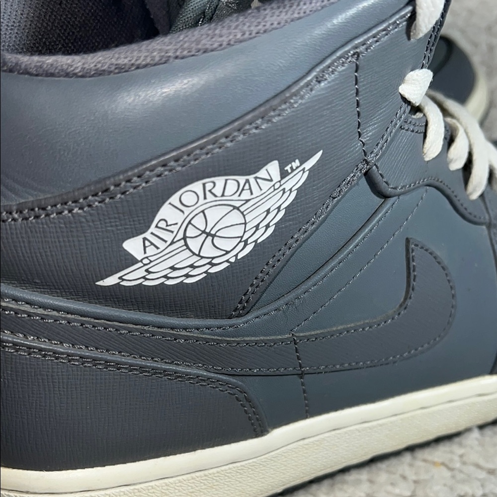 Jordan 1 Mid Cool Grey White - Picture 6 of 8
